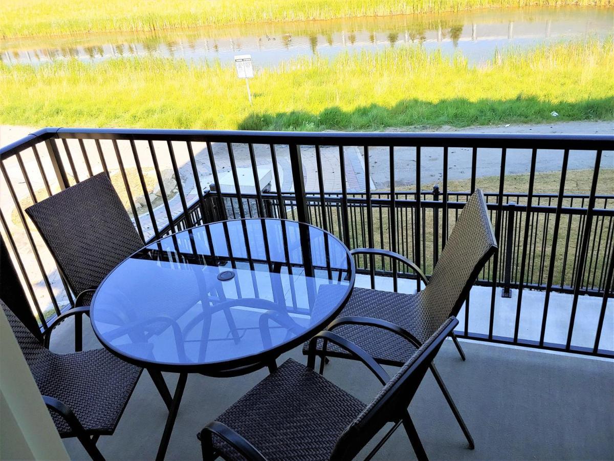 Serene 2 Bedroom Condo With Balcony And Lakeview Γουίνιπεγκ Εξωτερικό φωτογραφία
